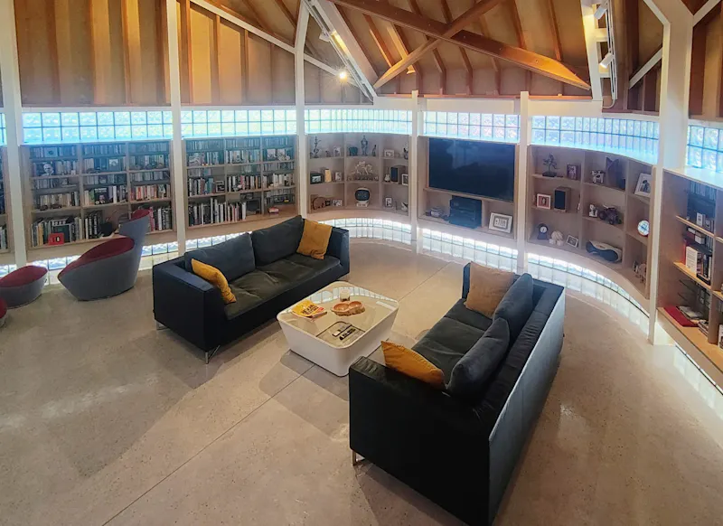 Unique Architect Designed Home, K521 (photo 7)