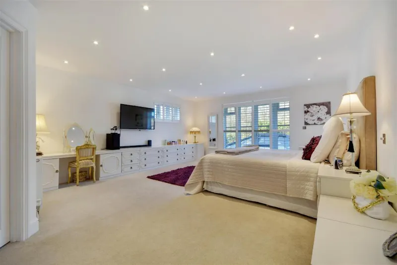 Bedroom at Stoney Hills Modern Mansion, D2904 (photo 10)