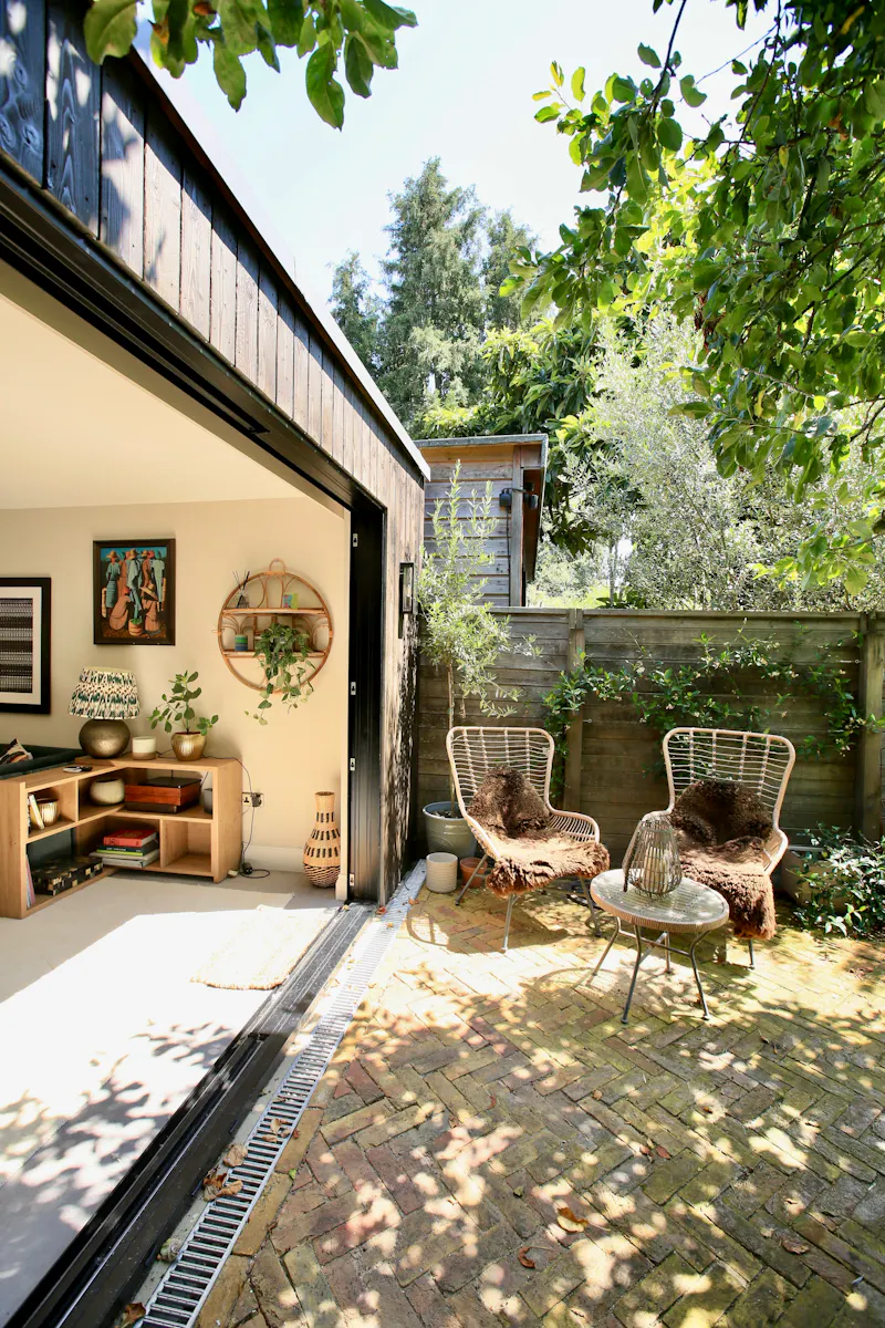 Contemporary White City Terrace, B2162 (photo 32)