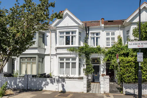 Contemporary White City Terrace, B2162