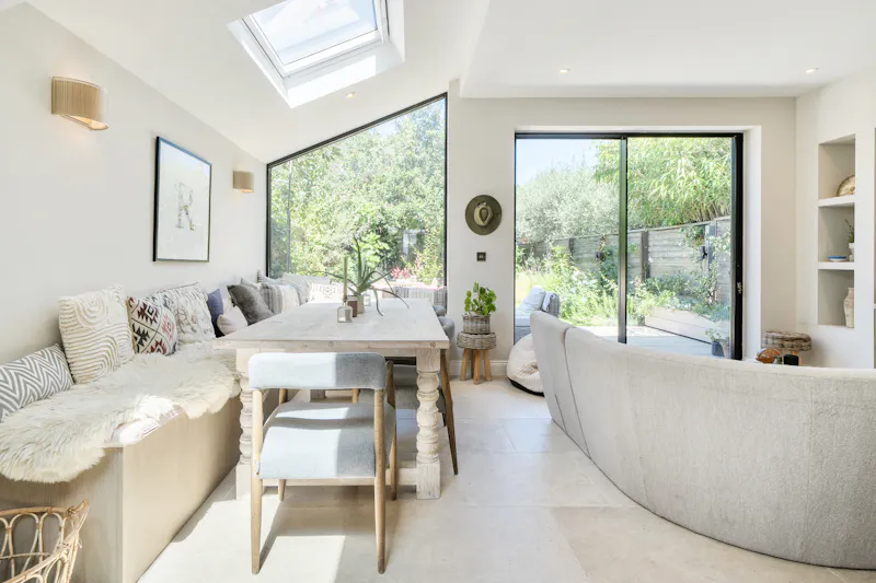 Dining room at Contemporary White City Terrace, B2162 (photo 14)
