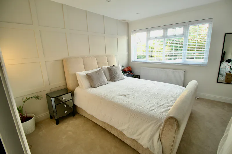 Bedroom at St Albans Suburban Home, D2905 (photo 8)