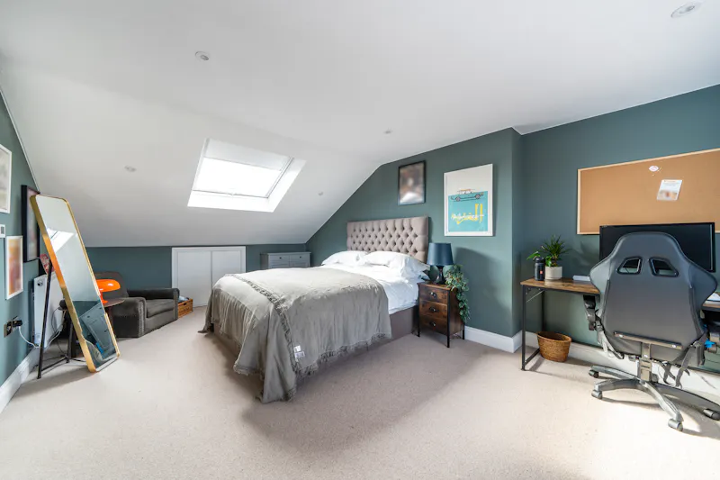 Bedroom at Contemporary White City Terrace, B2162 (photo 21)
