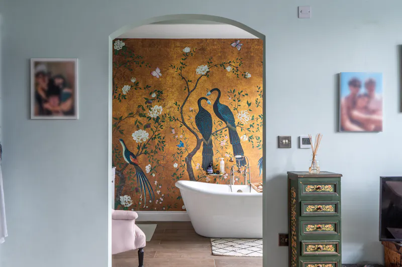 Bathroom at Contemporary White City Terrace, B2162 (photo 19)