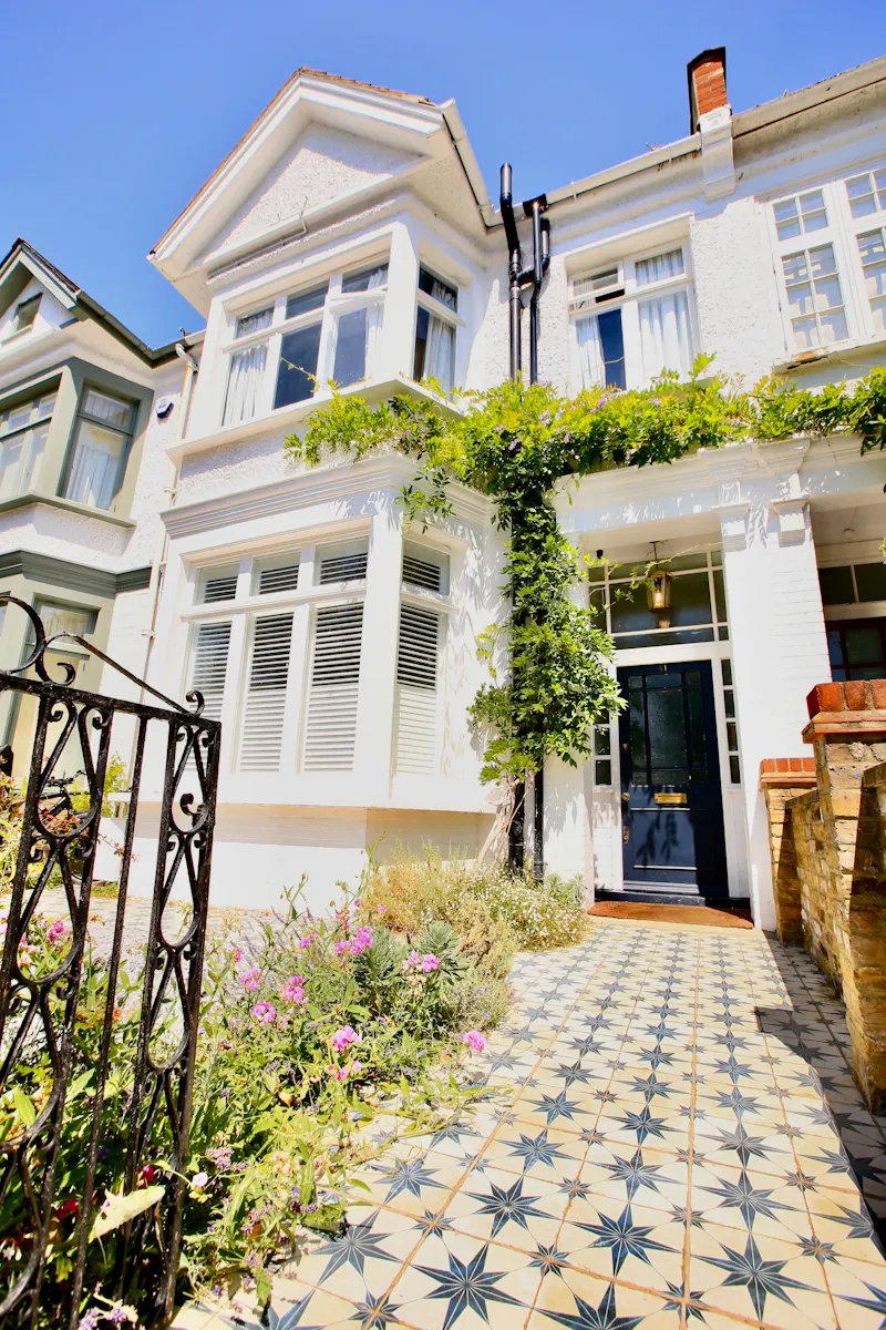 Contemporary White City Terrace, B2162 (photo 36)