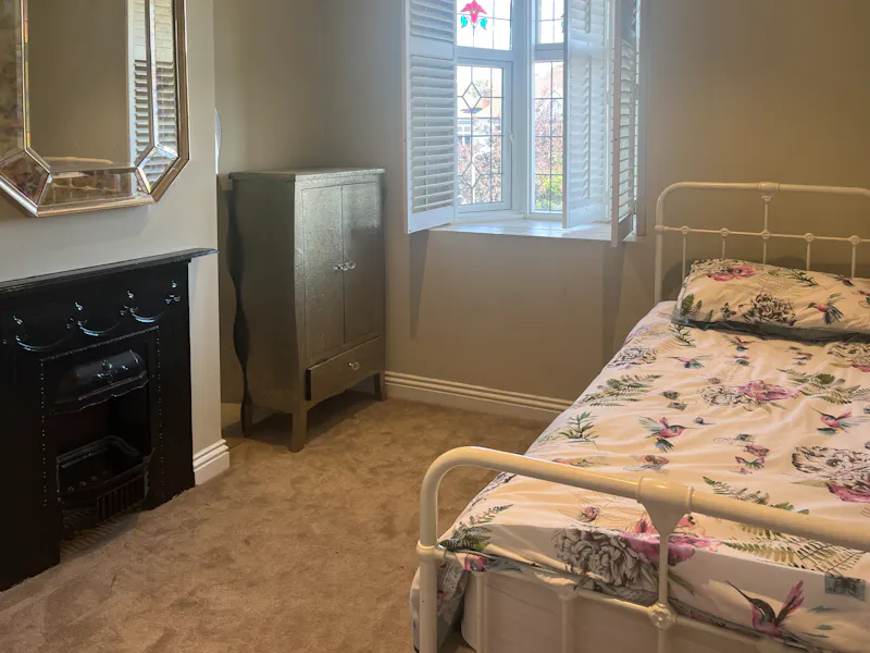 Bedroom at Upminster Family Pool House, D2907 (photo 28)