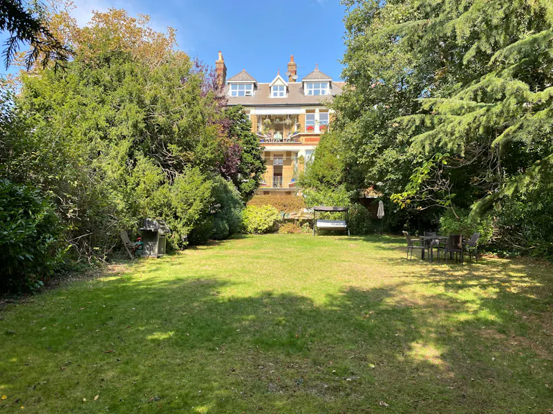 Garden at Period Victorian Norwood Flat, B2164 (photo 18)