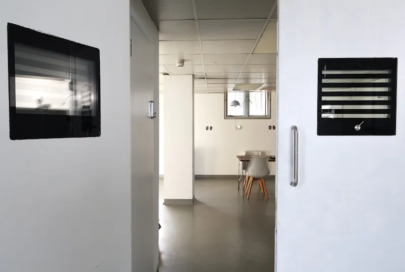 Kings Cross Hospital Studio , Q164 (photo 31)