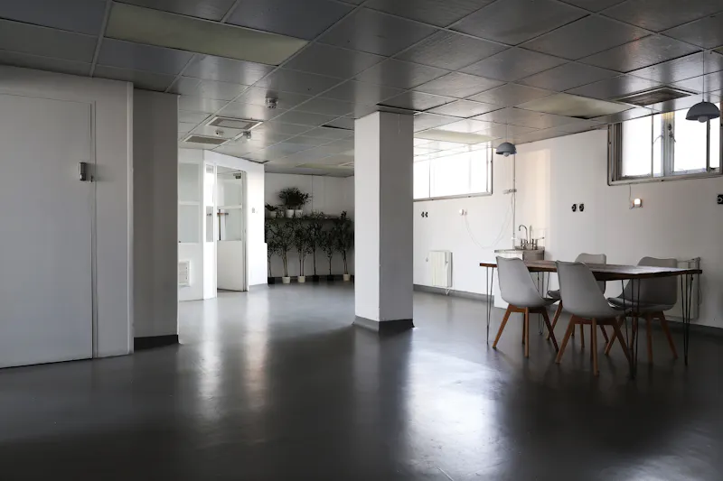 Kings Cross Hospital Studio , Q164 (photo 12)