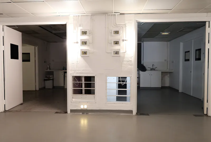 Kings Cross Hospital Studio , Q164 (photo 34)