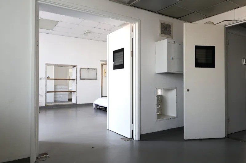 Kings Cross Hospital Studio , Q164 (photo 36)