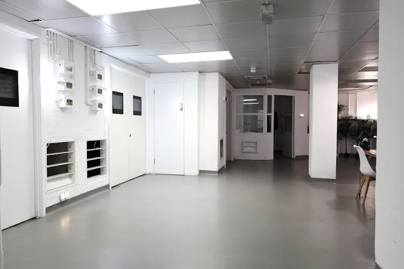 Kings Cross Hospital Studio , Q164 (photo 15)