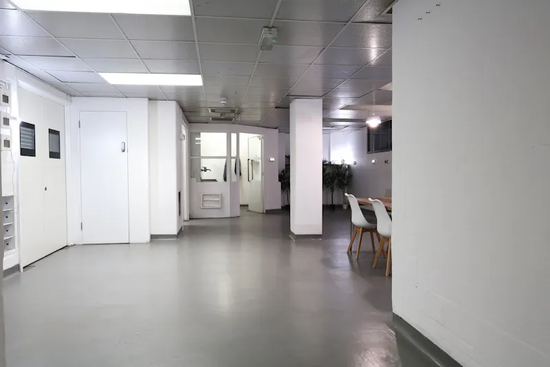 Kings Cross Hospital Studio , Q164 (photo 10)