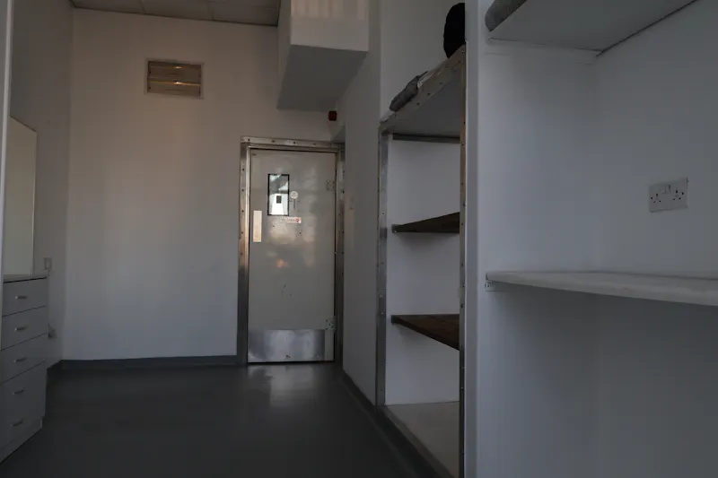 Kings Cross Hospital Studio , Q164 (photo 62)