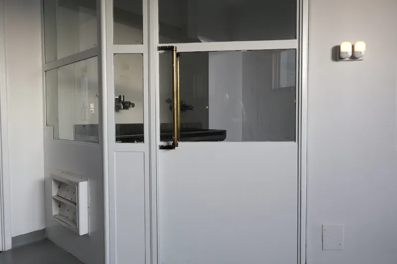 Kings Cross Hospital Studio , Q164 (photo 17)
