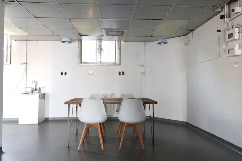 Kings Cross Hospital Studio , Q164 (photo 23)