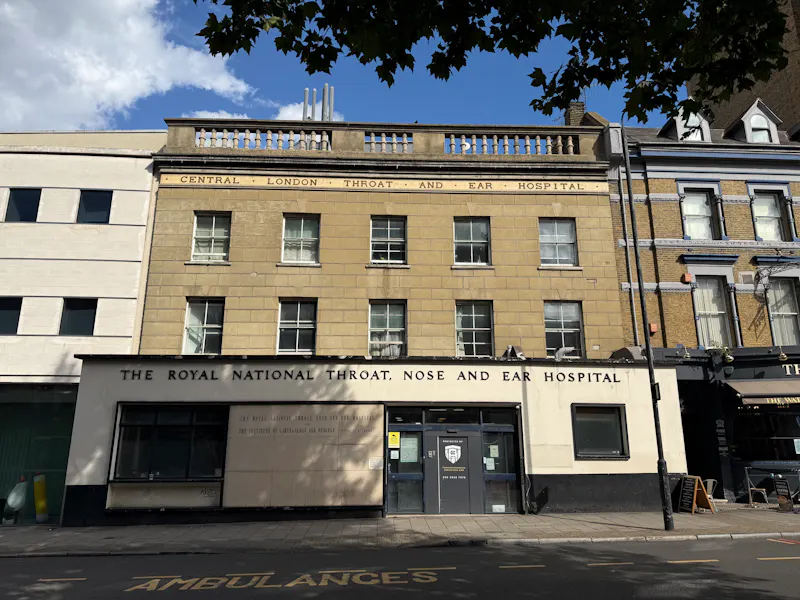 Front Exterior at Kings Cross Hospital Studio , Q164 (photo 1)