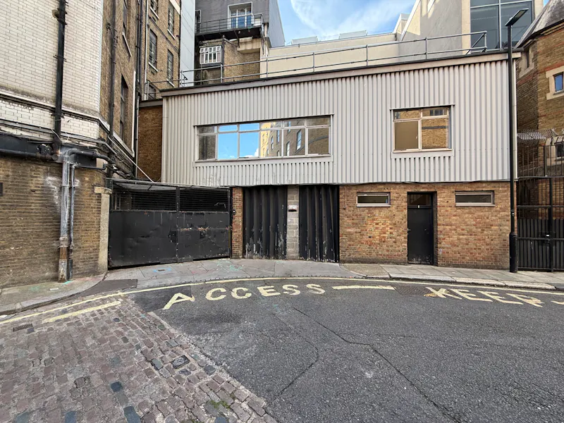 Kings Cross Hospital Studio , Q164 (photo 108)