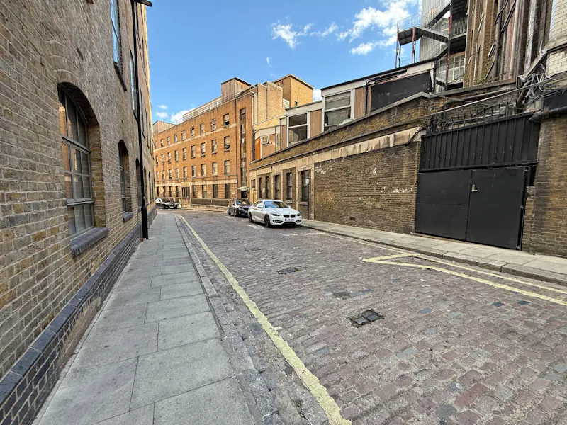 Kings Cross Hospital Studio , Q164 (photo 104)