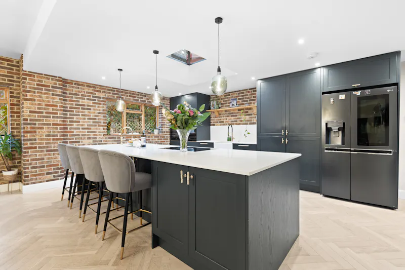 Kitchen island at Stanmore Tudor Farmhouse, E558 (photo 7)