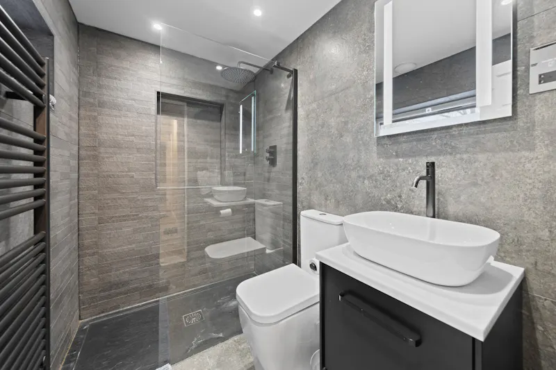 Bathroom at Stanmore Tudor Farmhouse, E558 (photo 29)