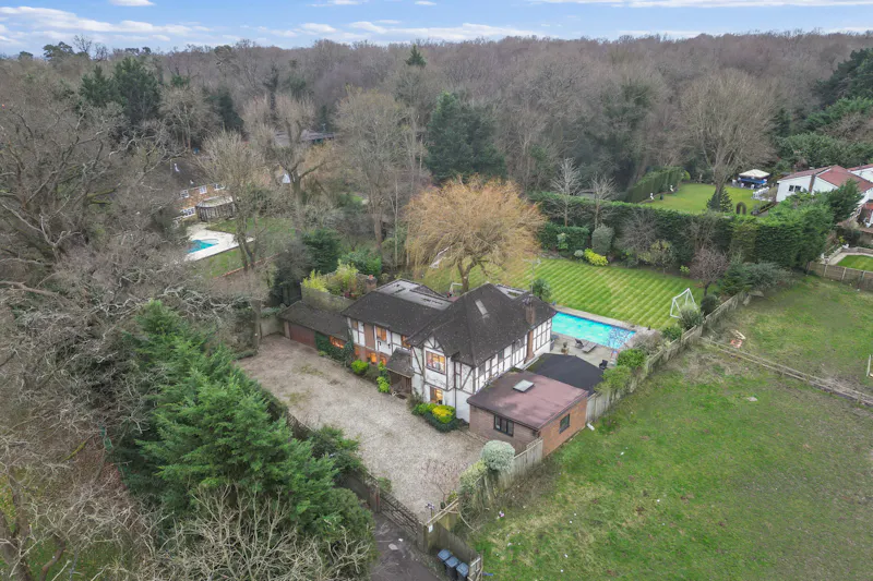 Stanmore Tudor Farmhouse, E558 (photo 41)