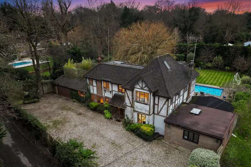 Stanmore Tudor Farmhouse, E558 (photo 38)