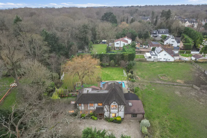 Stanmore Tudor Farmhouse, E558 (photo 42)