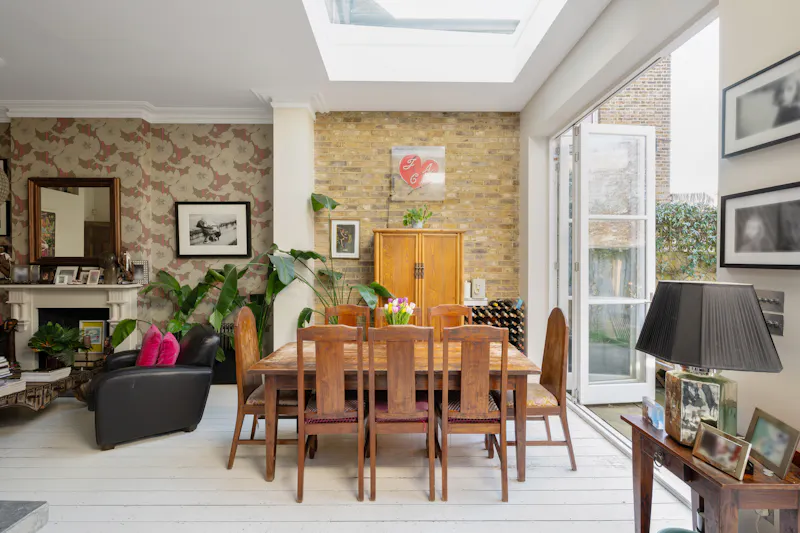 Dining room at Kensal Rise family house, B1688 (photo 7)