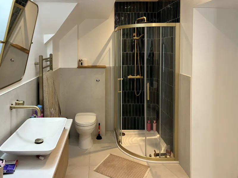 Bathroom at Large Lymington Detached Home, D2626 (photo 23)