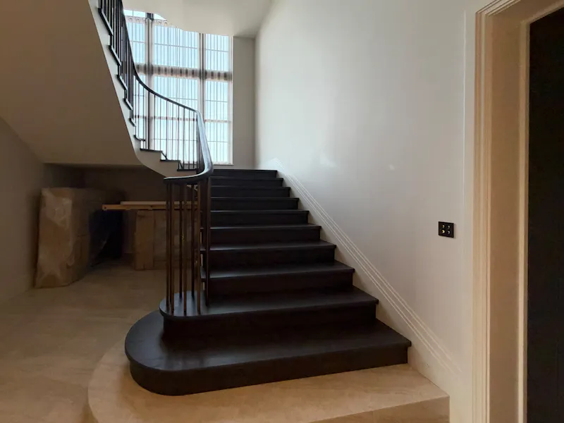 Staircase at Contemporary Radlett House, D2909 (photo 31)