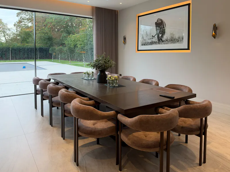 Dining room at Contemporary Radlett House, D2909 (photo 12)