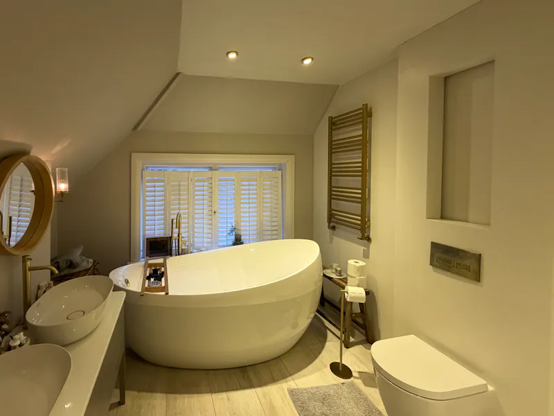 Bath at Riverside Tudor-Style Mansion, B2166 (photo 49)