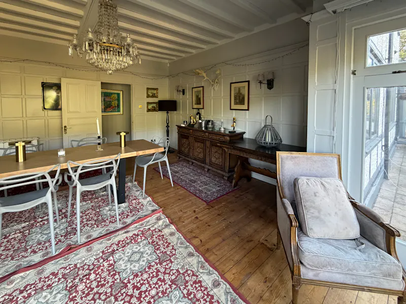Riverside Tudor-Style Mansion, B2166 (photo 9)