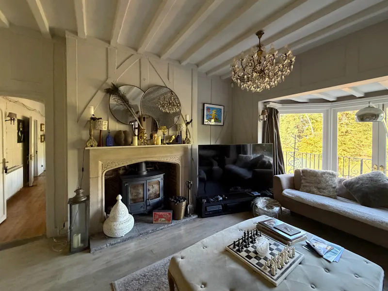 Riverside Tudor-Style Mansion, B2166 (photo 4)