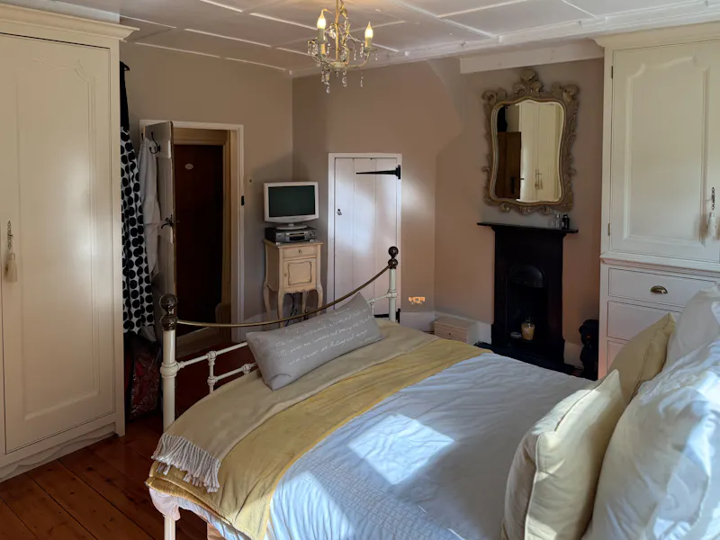 Vaccant Chislehurst Cottage, C966 (photo 35)