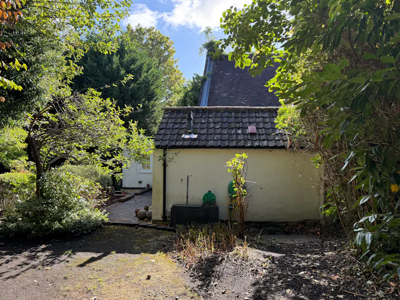 Vaccant Chislehurst Cottage, C966 (photo 58)