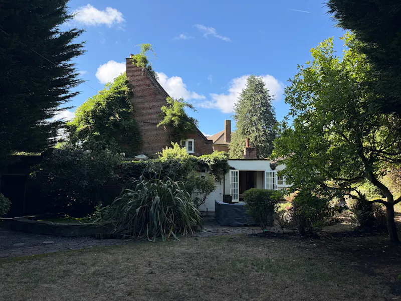 Vaccant Chislehurst Cottage, C966 (photo 54)
