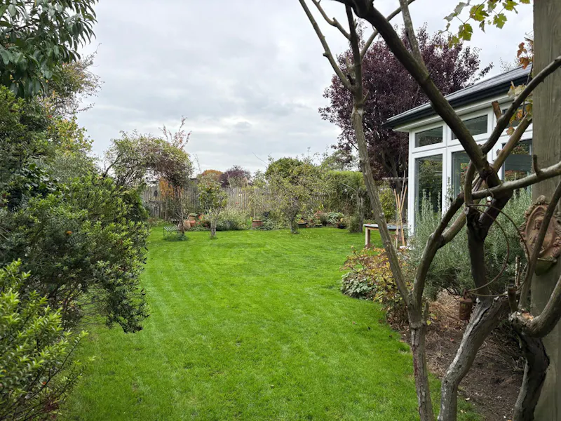Walton-on-Thames Family Home, D2910 (photo 30)