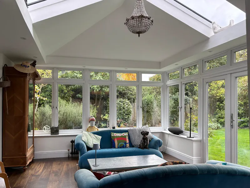 Conservatory at Walton-on-Thames Family Home, D2910 (photo 11)