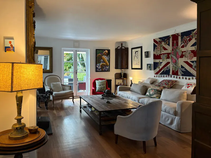 Living Room at Walton-on-Thames Family Home, D2910 (photo 9)