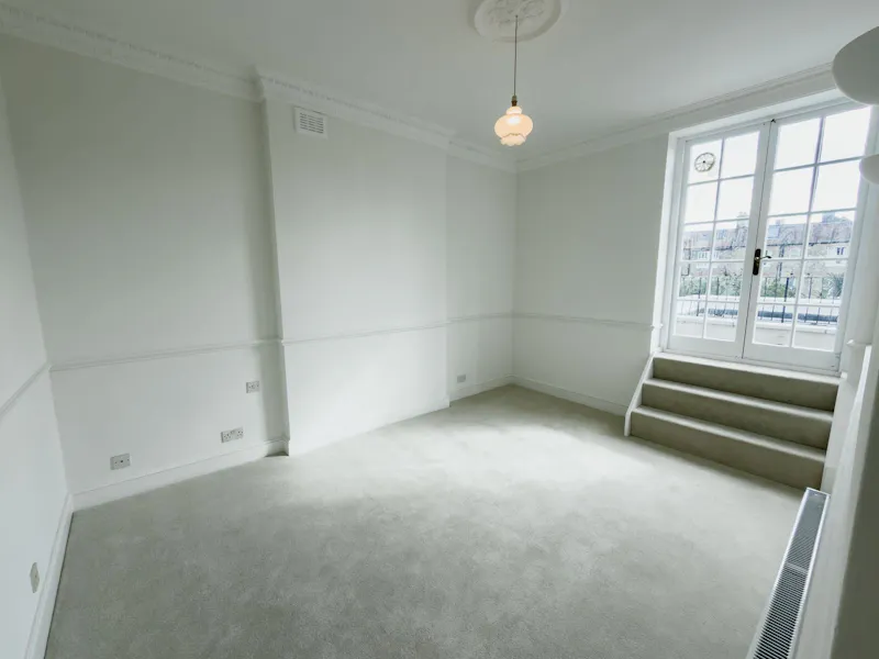 Bedroom at Vacant West Hampstead Flat, B2167 (photo 9)