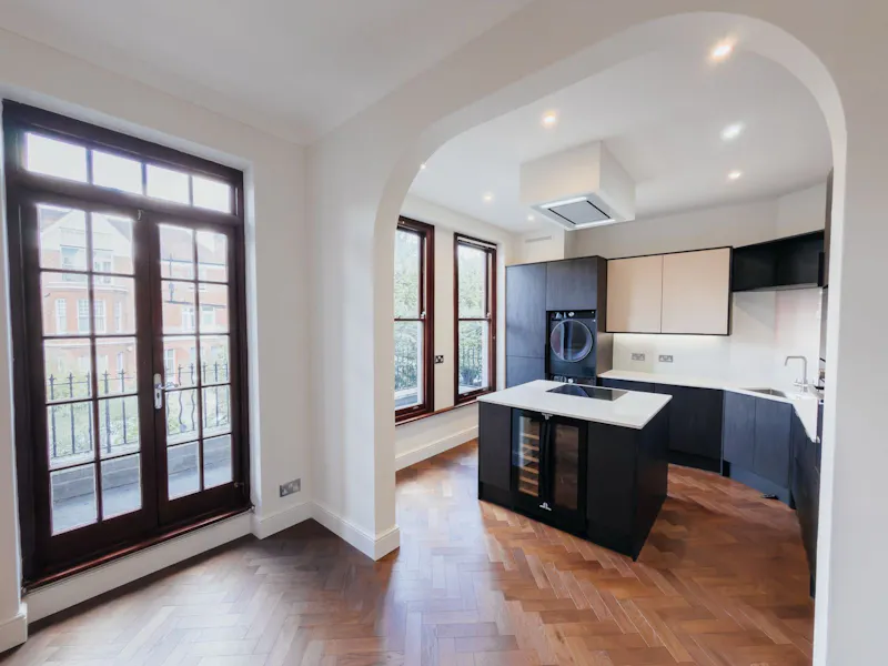 Kitchen at Vacant West Hampstead Flat, B2167 (photo 4)