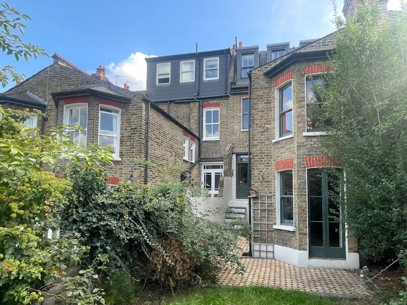 Garden at Unique Period Terrace Hackney, B2165 (photo 40)