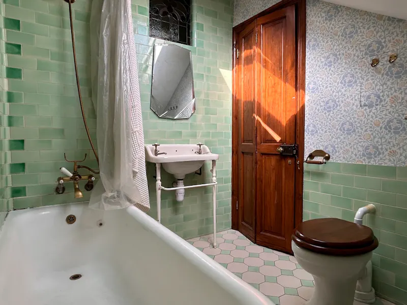 Bath at Unique Period Terrace Hackney, B2165 (photo 38)