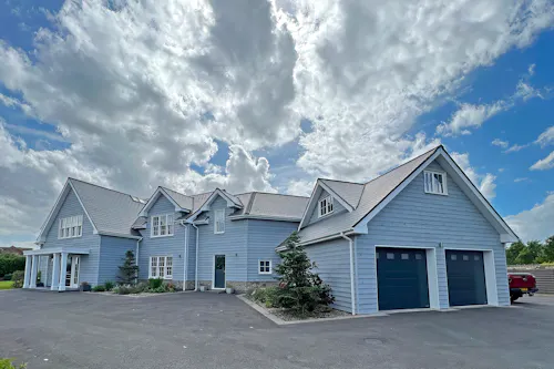 New England Uffington Home , D2911