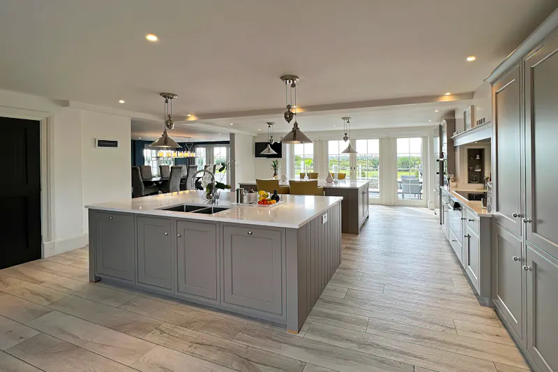Kitchen island at New England Uffington Home , D2911 (photo 3)