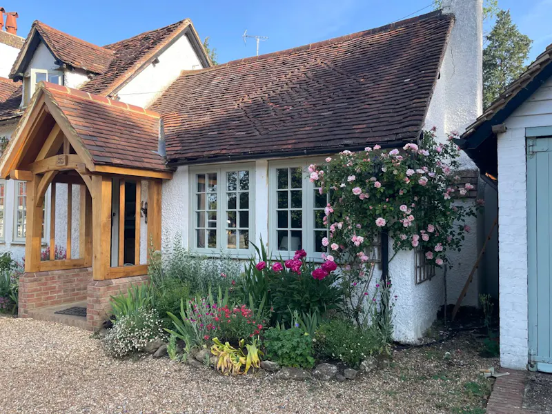 Stunning Surrey Hills Cottage, C759 (photo 25)