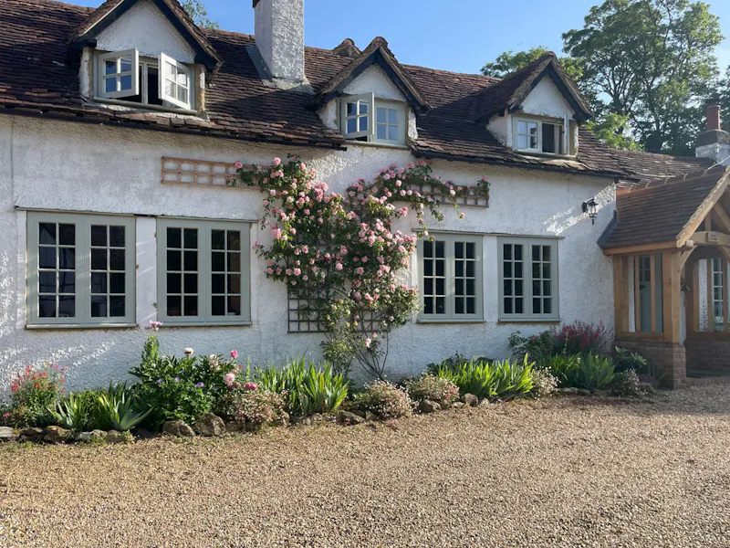 Stunning Surrey Hills Cottage, C759 (photo 24)