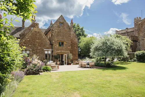 Characterful Adderbury Rectory , M376